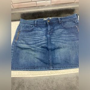 Old navy denim jean skirt
